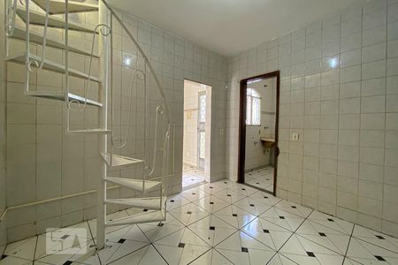 Casa para alugar com 80m², 3 quartos e 8 vagasCopa