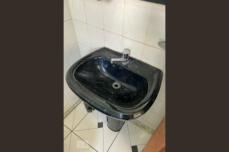 Casa para alugar com 80m², 3 quartos e 8 vagasBanheiro