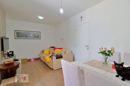 Sala de apartamento à venda com 2 quartos, 75m² em Vila Suzana, São Paulo