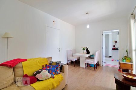 Sala de apartamento à venda com 2 quartos, 75m² em Vila Suzana, São Paulo