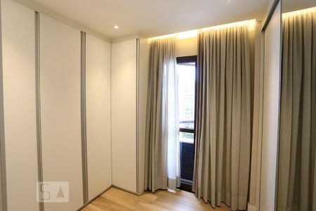Apartamento para alugar com 76m², 1 quarto e 2 vagasCloset da Suíte