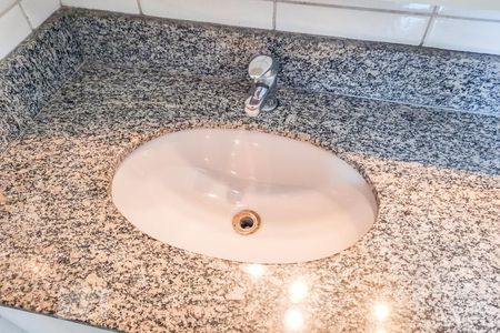 Apartamento à venda com 120m², 4 quartos e 4 vagasBanheiro da Suíte 1