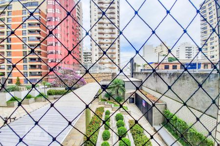 Apartamento à venda com 120m², 4 quartos e 4 vagasVista da Suíte 2