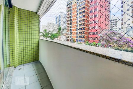 Apartamento à venda com 120m², 4 quartos e 4 vagasVaranda 
