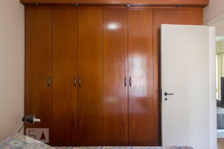 Apartamento para alugar com 60m², 2 quartos e 1 vagaQuarto 1 - armários