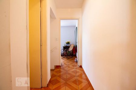 Corredor Quartos de casa para alugar com 2 quartos, 107m² em Jardim Umuarama, São Paulo