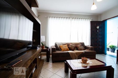 Sala de casa para alugar com 2 quartos, 107m² em Jardim Umuarama, São Paulo