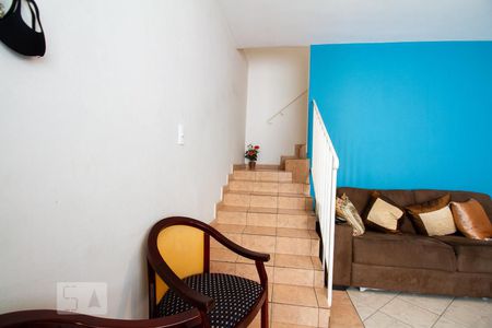 Sala de casa para alugar com 2 quartos, 107m² em Jardim Umuarama, São Paulo
