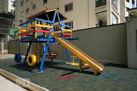 Apartamento à venda com 84m², 2 quartos e 2 vagasÁrea Comum - Playground