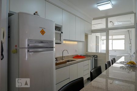 Apartamento à venda com 84m², 2 quartos e 2 vagasCozinha