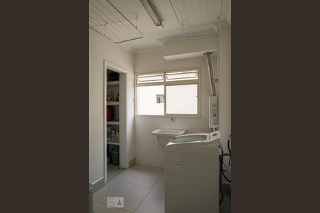 Apartamento à venda com 84m², 2 quartos e 2 vagasÁrea de Serviço