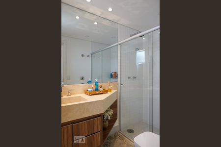 Apartamento à venda com 84m², 2 quartos e 2 vagasBanheiro da Suíte