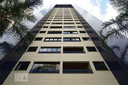 Apartamento à venda com 84m², 2 quartos e 2 vagasFachada