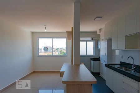 Sala de apartamento para alugar com 2 quartos, 44m² em Parque Industrial, Campinas