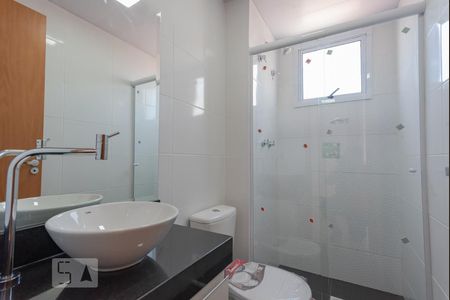 Apartamento à venda com 44m², 2 quartos e 1 vaga Apartamento à venda com 44m², 2 quartos e 1 vagaBanheiro