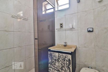Banheiro de apartamento à venda com 2 quartos, 49m² em Vila Buarque, São Paulo
