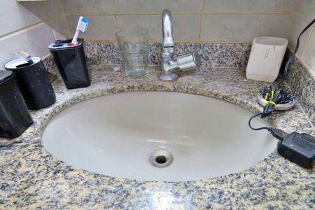 Apartamento à venda com 50m², 1 quarto e 1 vagaBanheiro - Torneira