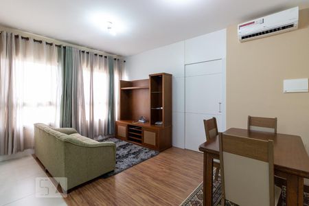 Sala de apartamento para alugar com 1 quarto, 48m² em Melville Empresarial Ii, Barueri