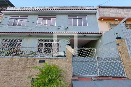 Apartamento para alugar com 117m², 2 quartos e sem vaga Apartamento para alugar com 117m², 2 quartos e sem vagaFachada