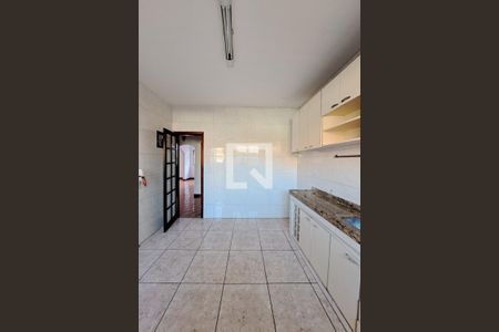 Apartamento para alugar com 117m², 2 quartos e sem vaga Apartamento para alugar com 117m², 2 quartos e sem vagaCozinha