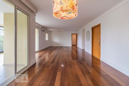 Sala de apartamento para alugar com 3 quartos, 201m² em Tamboré, Santana de Parnaíba
