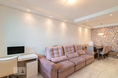 Sala de casa para alugar com 3 quartos, 170m² em Vila Nhocuné, São Paulo