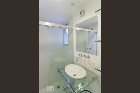 Apartamento à venda com 94m², 3 quartos e 2 vagasBanheiro