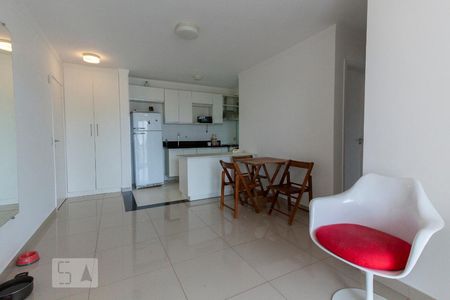 Sala de apartamento para alugar com 3 quartos, 70m² em Mansões Santo Antônio, Campinas