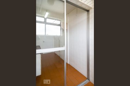 Apartamento para alugar com 67m², 2 quartos e 1 vagaÁrea de Serviço