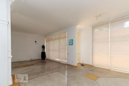 Casa à venda com 600m², 6 quartos e 6 vagasSala
