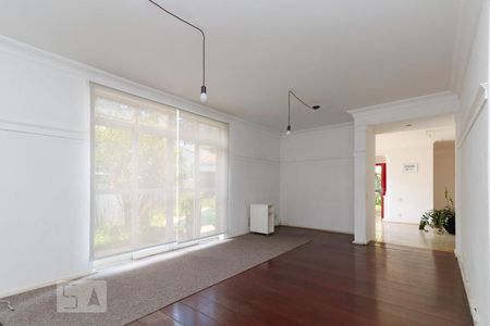 Casa à venda com 600m², 6 quartos e 6 vagasSala 2