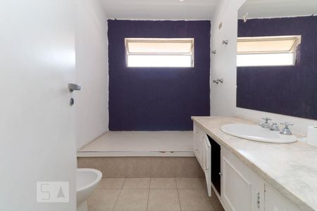 Casa à venda com 600m², 6 quartos e 6 vagasBanheiro