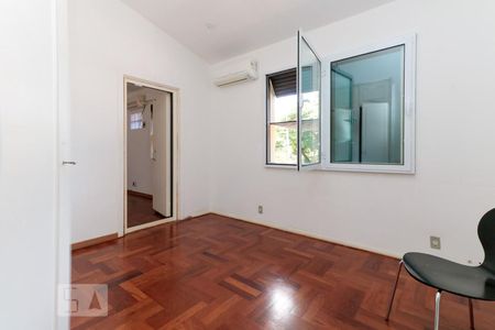 Casa à venda com 600m², 6 quartos e 6 vagasQuarto 3