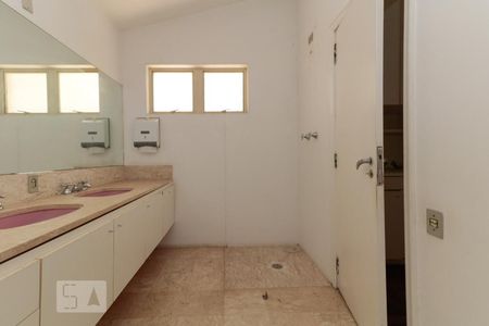 Casa à venda com 600m², 6 quartos e 6 vagasSuíte 2