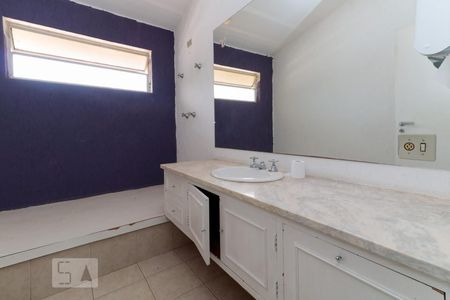 Casa à venda com 600m², 6 quartos e 6 vagasBanheiro