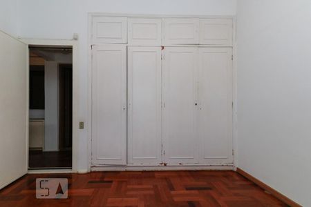 Casa à venda com 600m², 6 quartos e 6 vagasQuarto 3