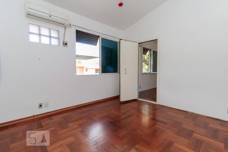 Casa à venda com 600m², 6 quartos e 6 vagasSuíte 2