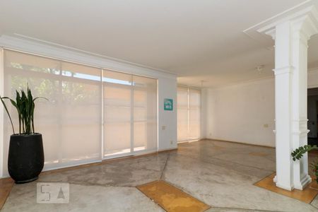 Casa à venda com 600m², 6 quartos e 6 vagasSala