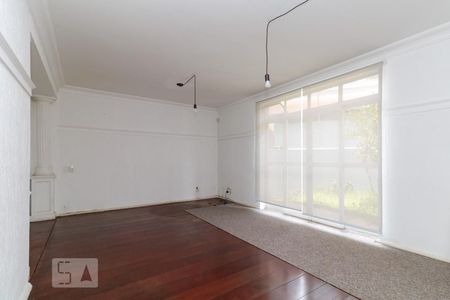 Casa à venda com 600m², 6 quartos e 6 vagasSala 2