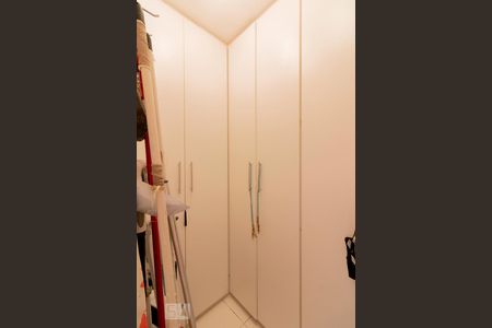 Apartamento à venda com 168m², 3 quartos e 2 vagasQuarto de Serviço