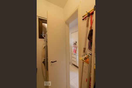 Apartamento à venda com 168m², 3 quartos e 2 vagasQuarto de Serviço