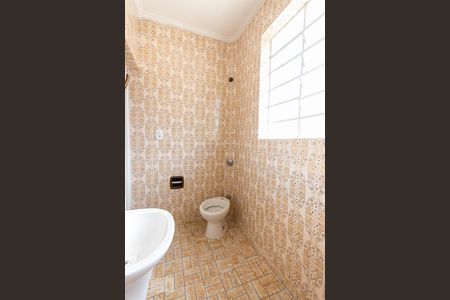 Casa à venda com 200m², 3 quartos e 4 vagasBanheiro 1