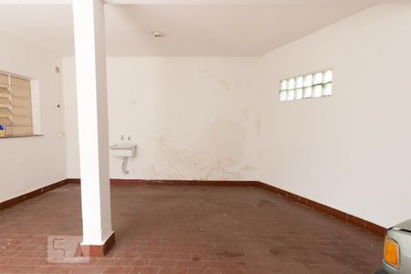 Casa à venda com 200m², 3 quartos e 4 vagasÁrea de Serviço e Garagem