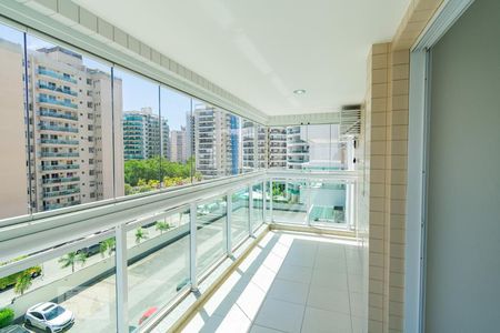 Varanda de apartamento à venda com 2 quartos, 70m² em Jacarepaguá, Rio de Janeiro