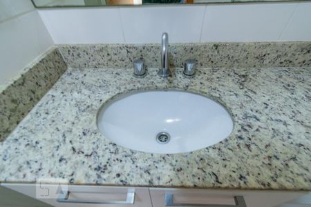 Apartamento à venda com 70m², 2 quartos e 1 vagaBanheiro Social