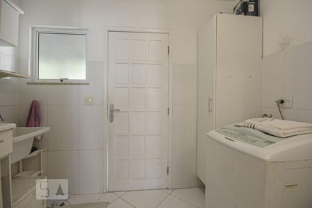 Casa à venda com 200m², 3 quartos e 1 vagaÁrea de Serviço