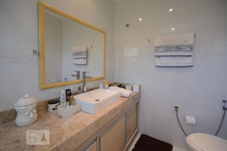 Casa à venda com 200m², 3 quartos e 1 vagaBanheiro Suíte