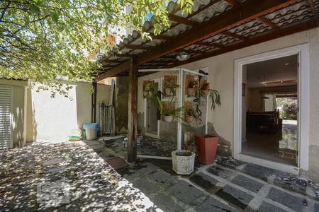 Casa à venda com 200m², 3 quartos e 1 vagaÁrea Externa - Porta Acesso Sala
