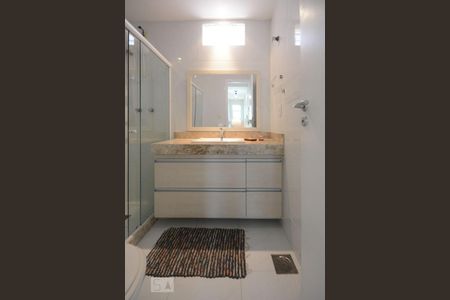 Casa à venda com 200m², 3 quartos e 1 vagaBanheiro Social