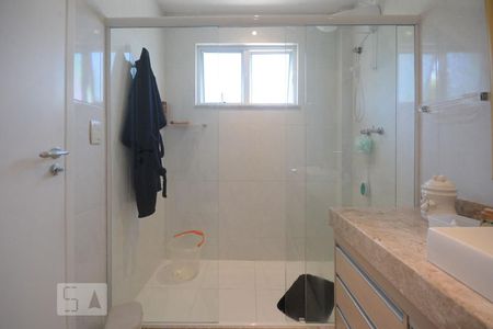 Casa à venda com 200m², 3 quartos e 1 vagaBanheiro Suíte